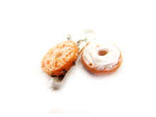 Load image into Gallery viewer, Sliced and Stacked Everything Bagel with Schmear Charm - Sucre Sucre Miniatures