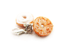 Load image into Gallery viewer, Sliced and Stacked Everything Bagel with Schmear Charm - Sucre Sucre Miniatures