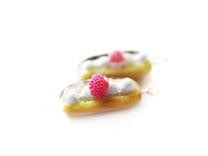 Raspberry Chocolate Cream Eclair Charm - Sucre Sucre Miniatures