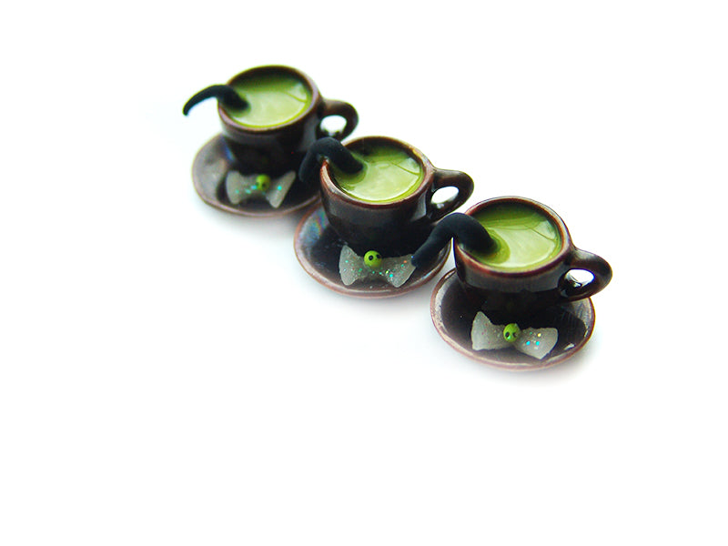 Wizardr-tea Charm Collection, No.006 Polyjuiced Hot Tea - Sucre Sucre Miniatures