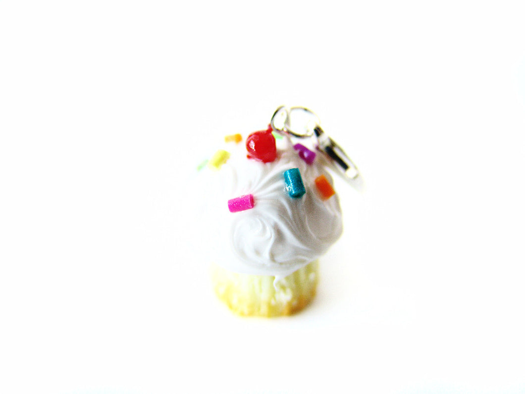 Vanilla Sprinkle Cupcake Charm - Sucre Sucre Miniatures