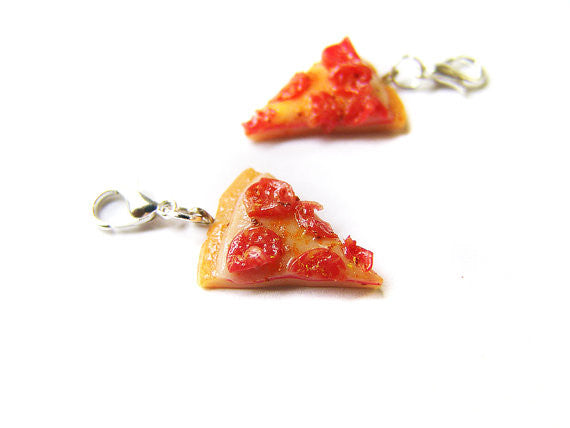 Pepperoni Pizza Charm - Sucre Sucre Miniatures