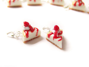 Strawberry Cheesecake Charm - Sucre Sucre Miniatures