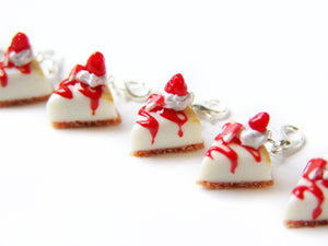 Strawberry Cheesecake Charm - Sucre Sucre Miniatures
